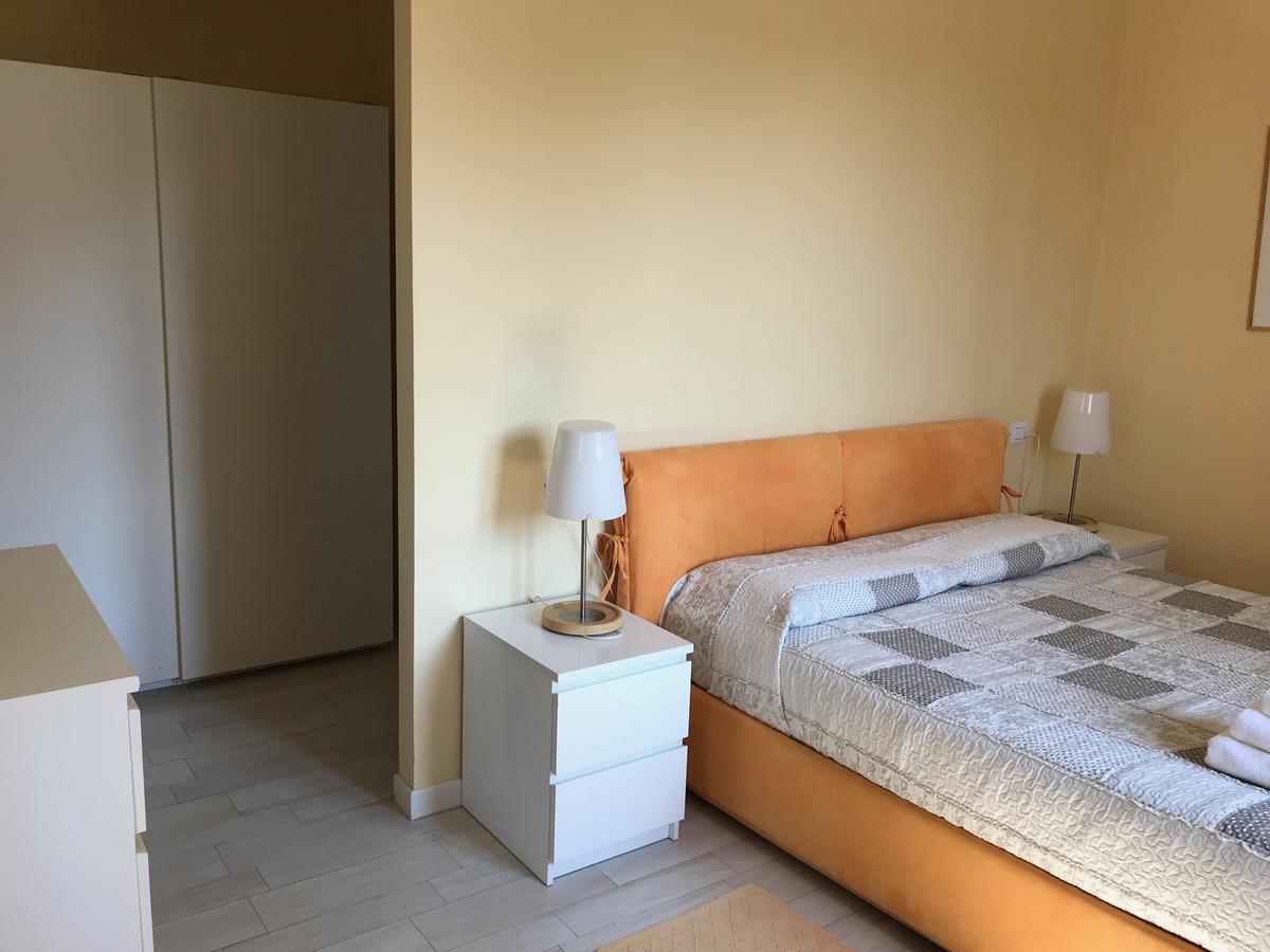 Residenza Le Logge Aparthotel Torri Del Benaco Eksteriør bilde