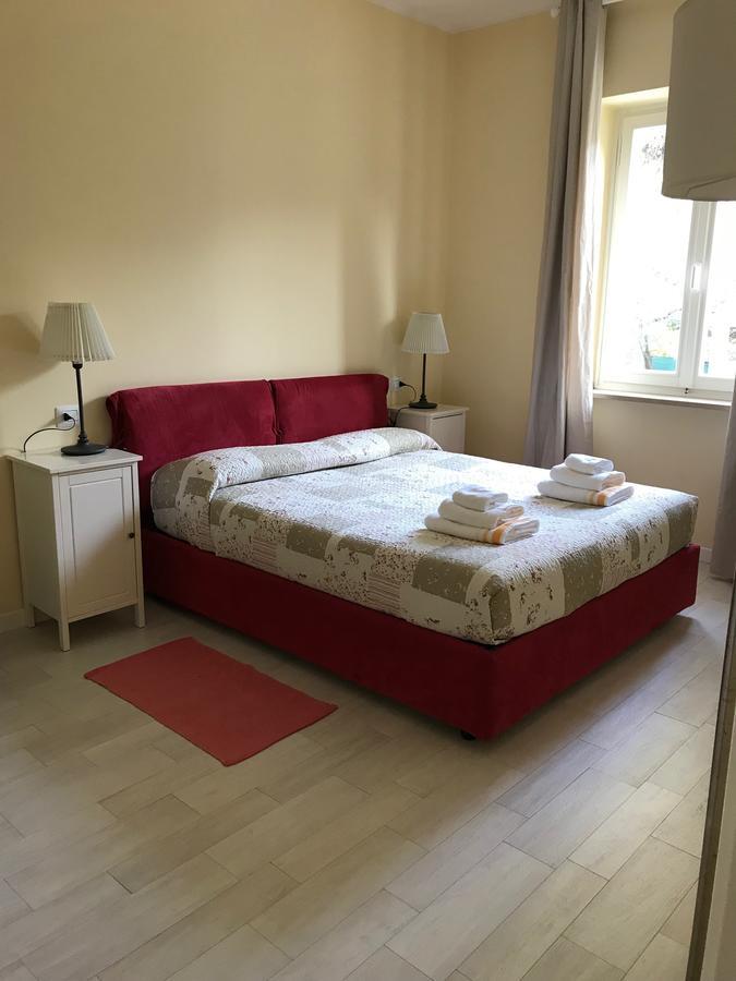 Residenza Le Logge Aparthotel Torri Del Benaco Eksteriør bilde