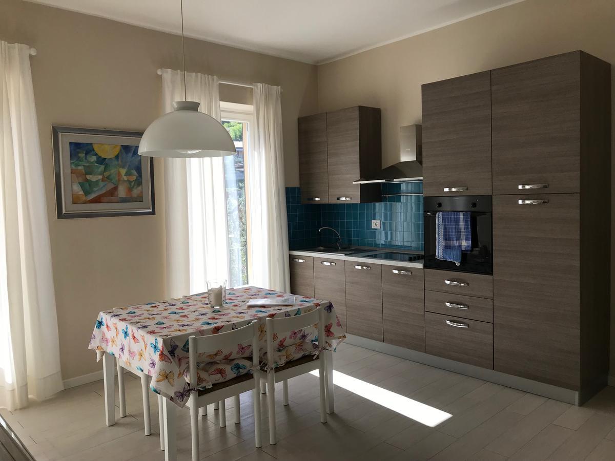 Residenza Le Logge Aparthotel Torri Del Benaco Eksteriør bilde
