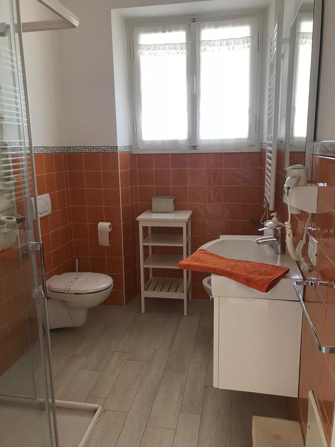 Residenza Le Logge Aparthotel Torri Del Benaco Eksteriør bilde