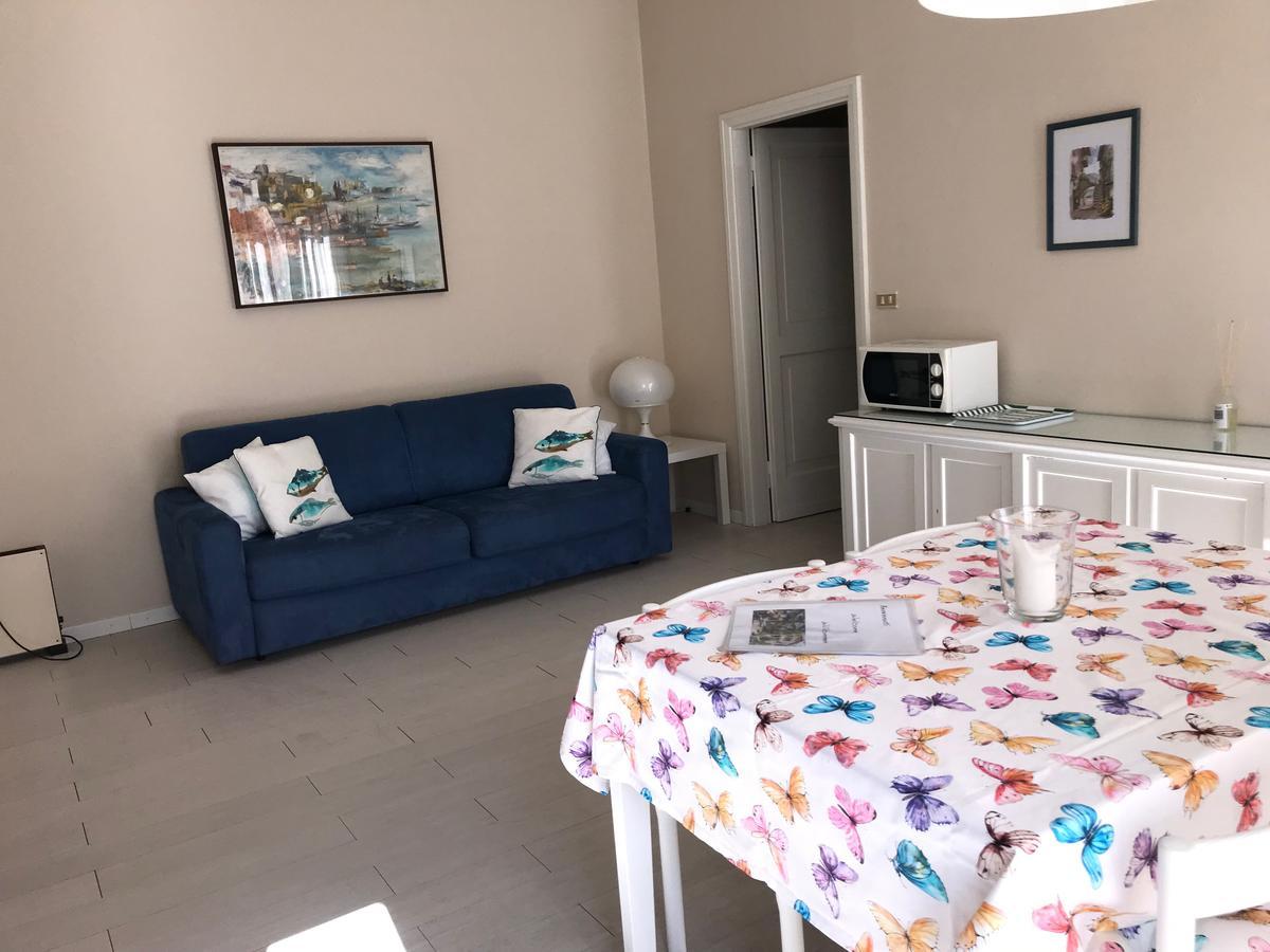 Residenza Le Logge Aparthotel Torri Del Benaco Eksteriør bilde