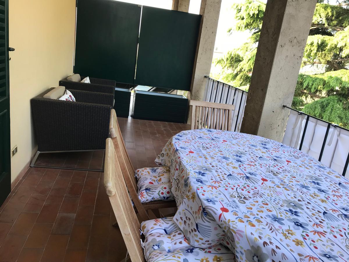 Residenza Le Logge Aparthotel Torri Del Benaco Eksteriør bilde